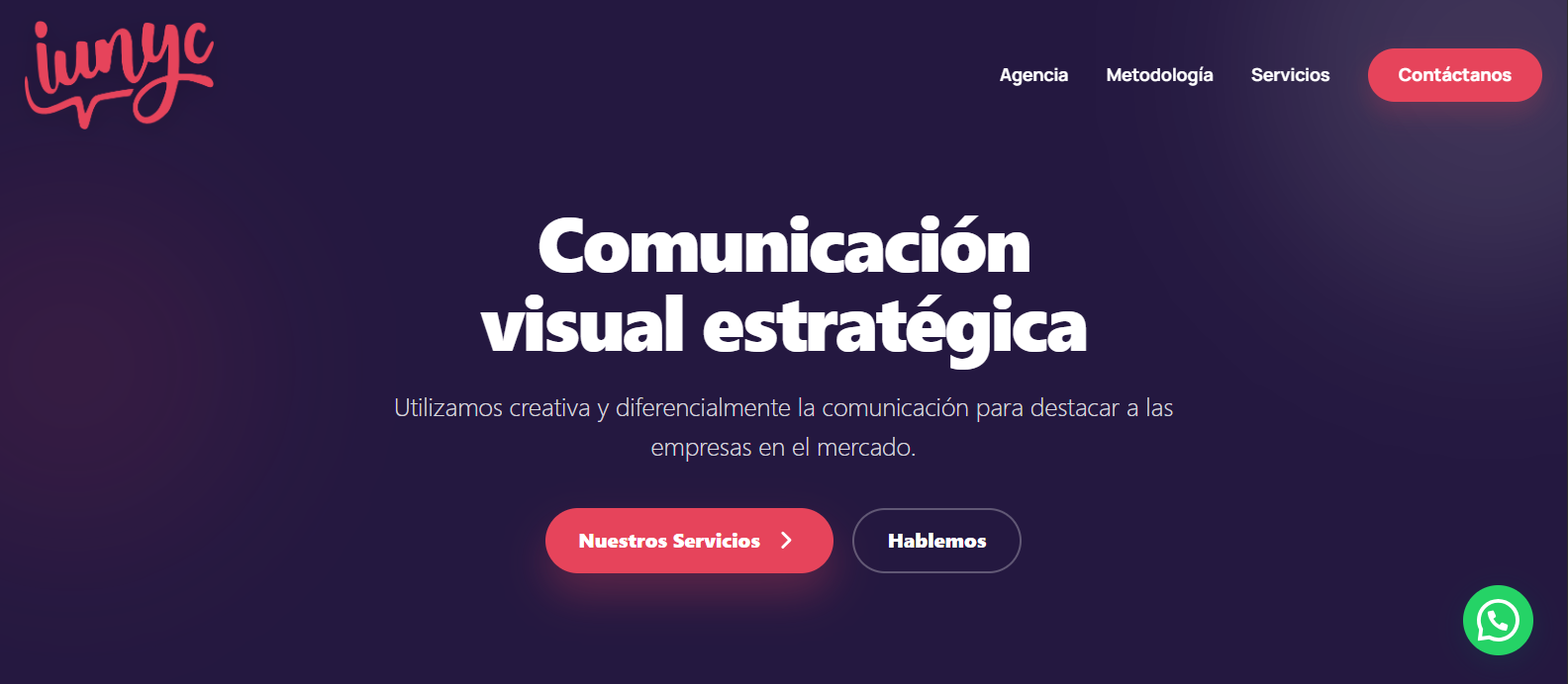 Sitio web de iunyc con el eslogan Comunicación visual estratégica y botones de navegación sobre fondo oscuro.